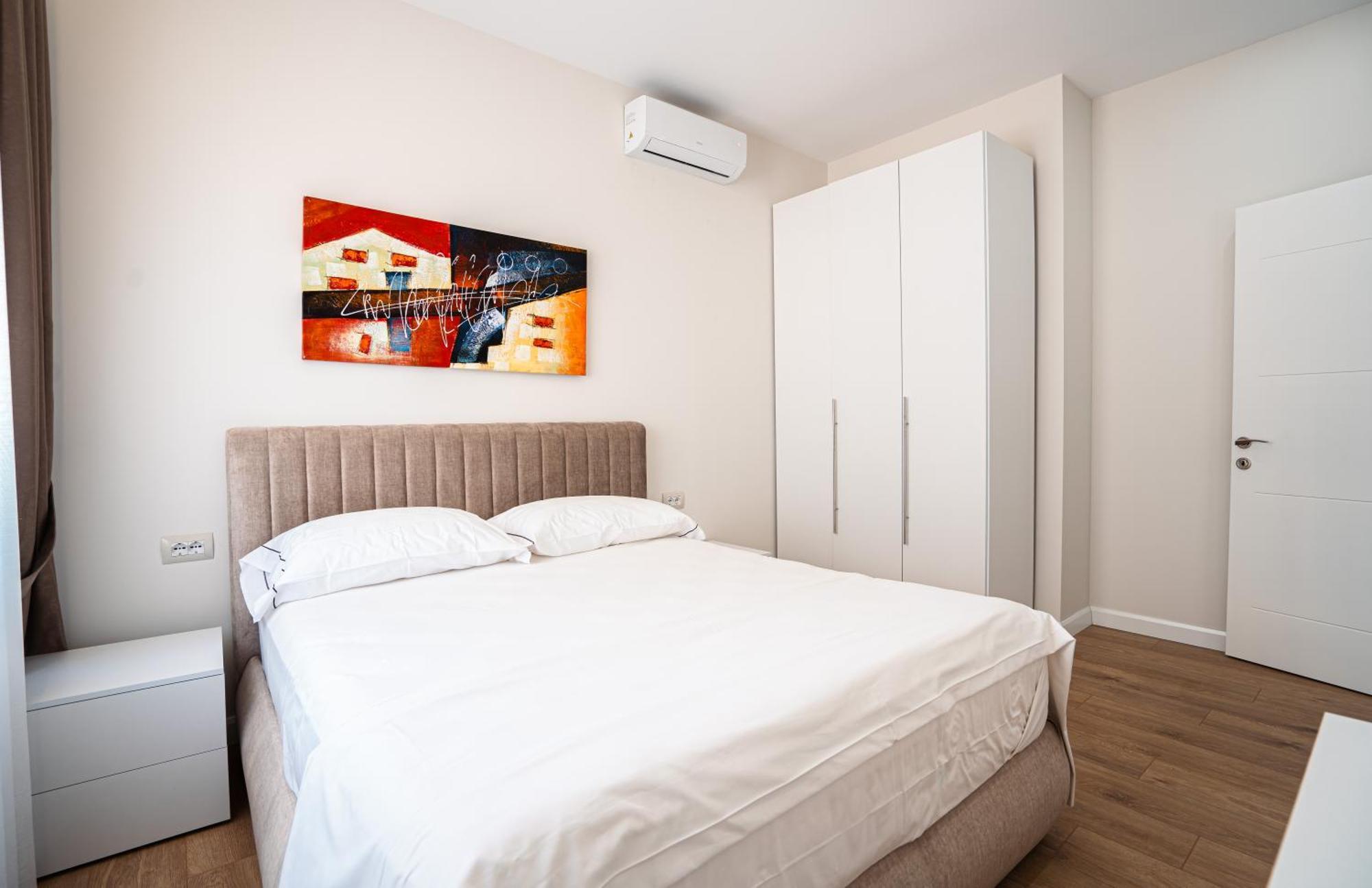 Elite Aparthotel *